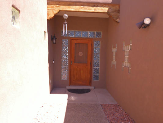 10528 CRESTRIDGE CT NW, ALBUQUERQUE, NM 87114, photo 4 of 35