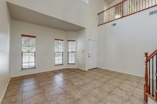 6632 COUNTRY HILLS CT NW, ALBUQUERQUE, NM 87114, photo 3 of 43