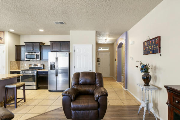 7023 TOMBSTONE RD NW, ALBUQUERQUE, NM 87114, photo 3 of 25