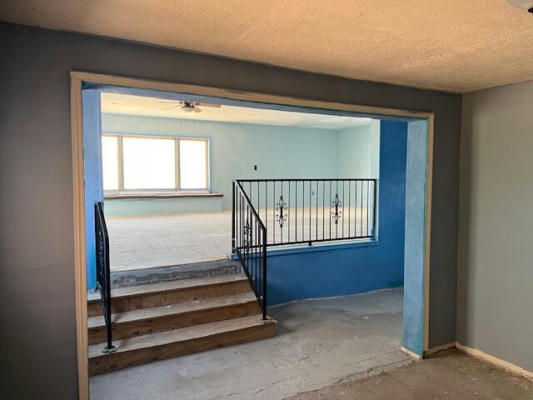 220 CRESTVIEW DR SW, ALBUQUERQUE, NM 87105, photo 4 of 13