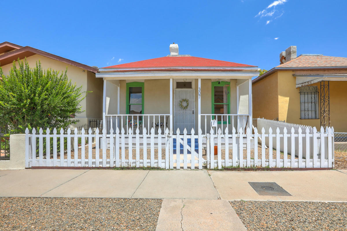 307 HAZELDINE AVE SW, ALBUQUERQUE, NM 87102, photo 1 of 34