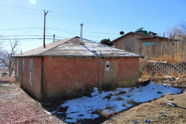 301 PERSHING AVE, GALLUP, NM 87301, photo 3 of 4